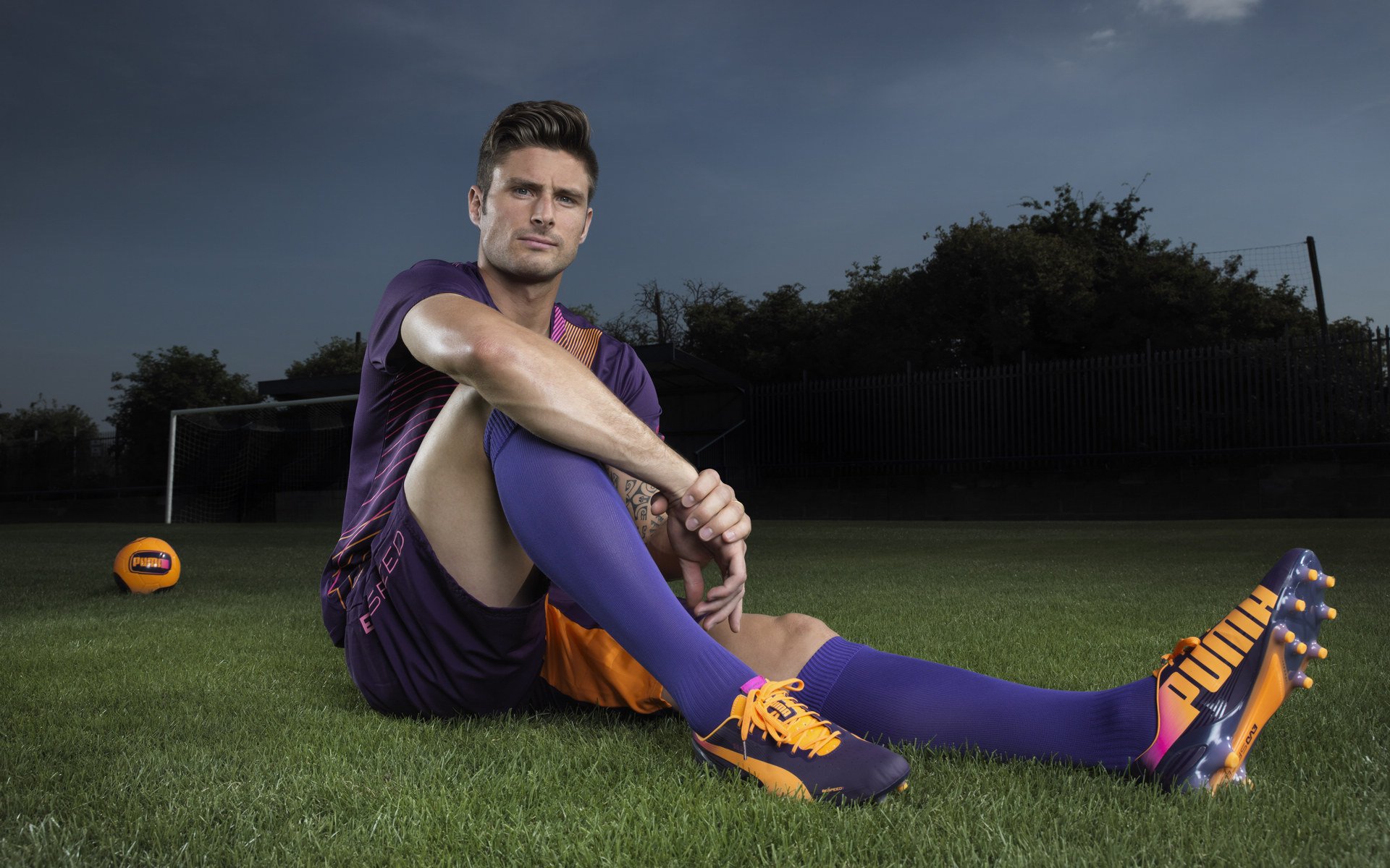 开云体育中国官网-当灯光聚焦于深渊—穆勒与欧冠半决赛之夜的永恒博弈